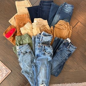 11 Pairs of Boys Size 8/9/10 Pants - Abercrombie, Eddie Bauer, Gap
